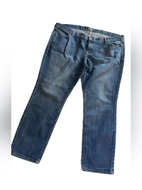 Old Navy Classic Straight Jeans Women’s Size 20 Regular Wash Stretch Denim